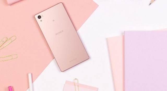 索尼少女粉色Xperia Z5 情人节的最佳礼物