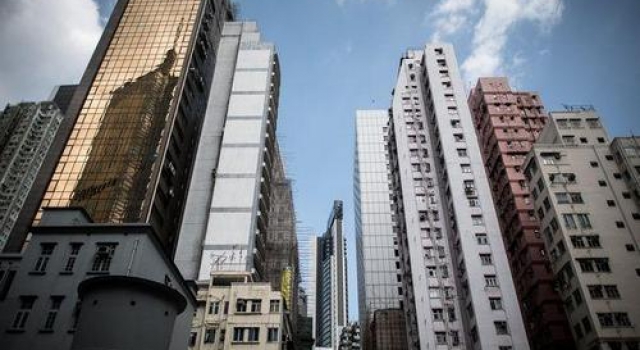 香港地价暴跌七成:房价为北京六环一半 北上广害怕了吗