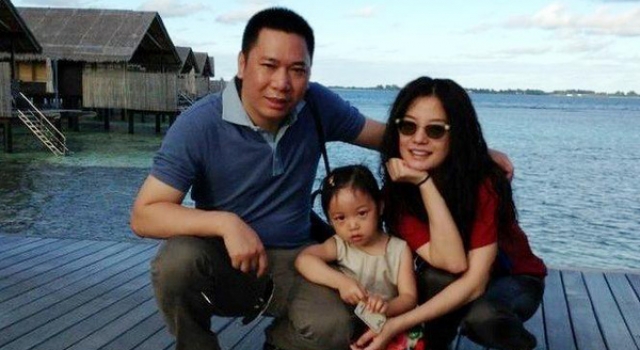 赵薇老公黄有龙儿子是谁 黄有龙前妻儿子资料照片曝光