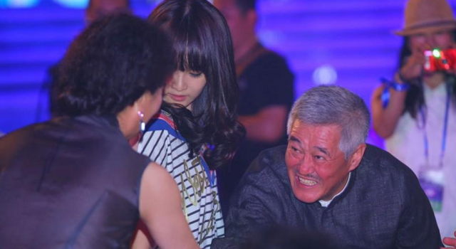 赵本山女儿妞妞与黑粉开撕 公布黑粉账号反击