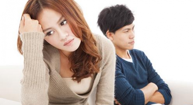 已婚男假装高富帅 向女友借钱买婚戒后消失不见