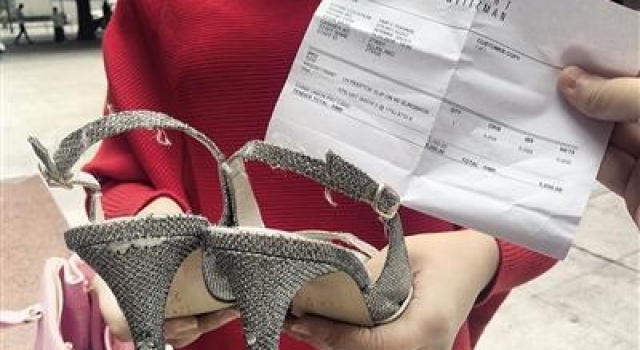 女子花5000元买名牌鞋穿5次就坏 店家称穿1天歇几天