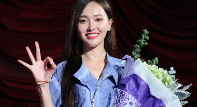 唐嫣疑默认与杨幂不和 据谈二人关系