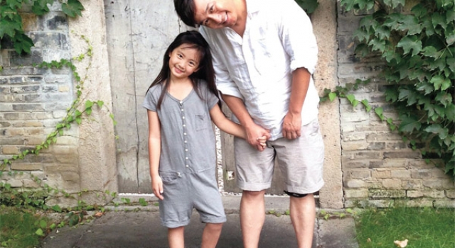 黄磊女儿多多11岁生日 黄磊发博文感慨:要成大姑娘了