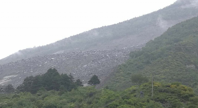 四川茂县灾区出现二次垮塌 相关人员已经全部撤离