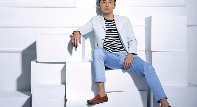 雷佳音写真雅痞范儿十足 轻熟男一言不合就放电
