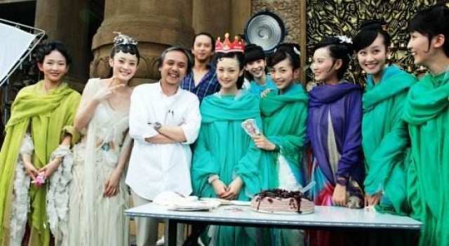 郑爽发声明否认与导演有染 与导演陈嘉上只是工作关系