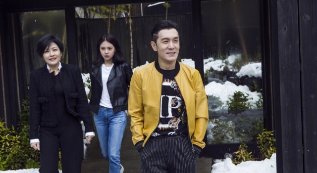 哈文发声 李咏去世后哈文首次发声 我和女儿会坚强!