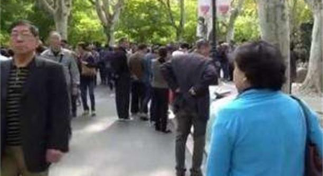 儿子找女友只求漂亮遭亲妈回怼 相亲届的一股清流