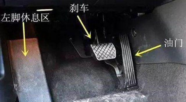 汽车熄火后 新手不要做这三件事 会导致汽车电瓶损坏