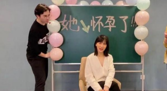 papi酱怀孕 恭喜集才华与美貌于一身的准妈妈啦