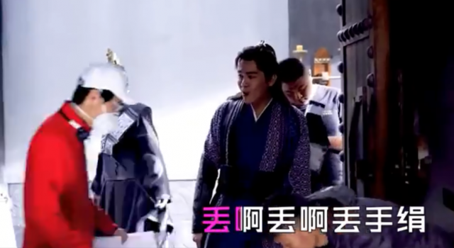张若昀唱丢手绢 硬是唱出老鹰捉小鸡的感觉