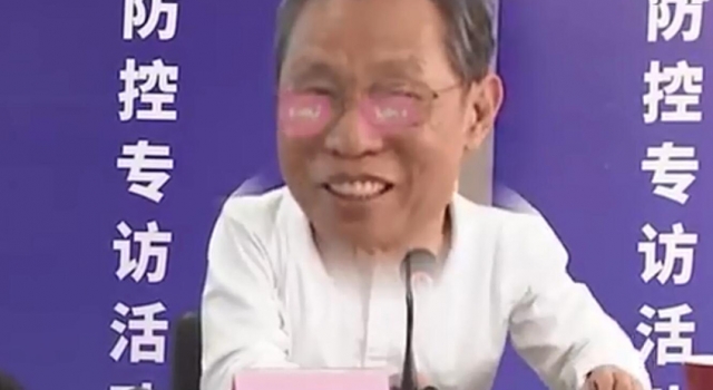 钟南山谈到妻子满脸幸福笑容 网友:脑补出部高甜小说