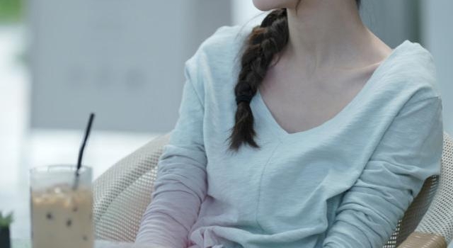被诅咒侮辱还P灵堂遗照,baby维权索赔35万获赔4万元