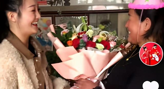 大衣嫂热闹庆生,陈亚男穿万元奢侈品风头盖过妈,婆媳融洽好温馨