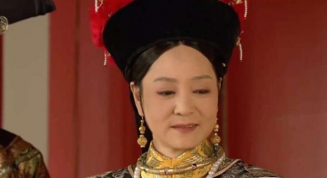 《甄嬛传》:皇上的结局,就藏在太后临死前留下的八字诅咒里