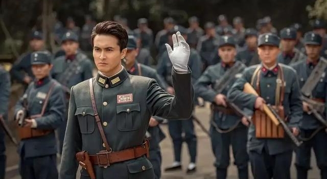 左手流量右手红色,红色偶像剧被《雷霆战将》玩砸了