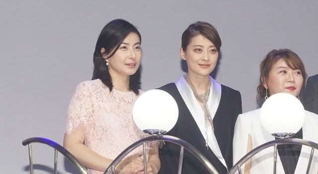 郭晶晶梅婷罕见同框,一粉一黑都走优雅风,美得让人挑花眼