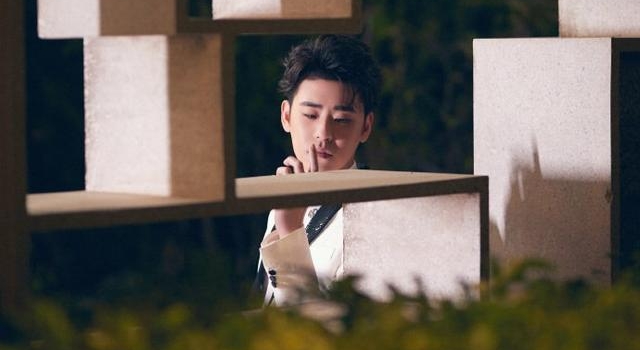 “半封杀”10个月,张云雷再登舞台,丁太升大骂不要脸