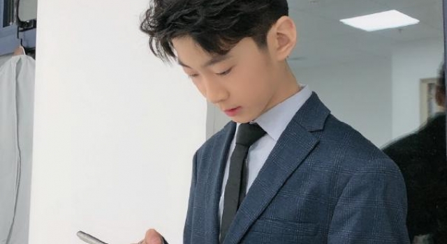 森碟赖在天天家不走,田亮发文催促女儿回家,网友:女大不中留