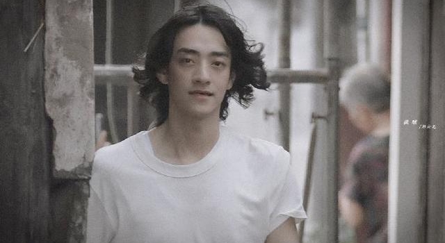 郑云龙演绎工欲善 从舞台到荧幕的跨越