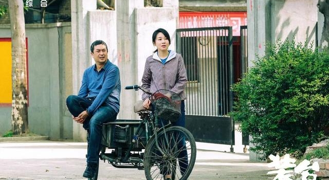 央视评《装台》:平民现实主义的烟火与温情