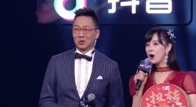 东方卫视跨年糊了?电流音刺耳,rise合体成败笔