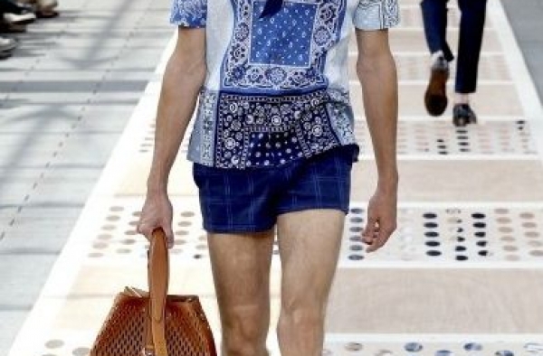LV2014春夏男装再现格纹：让奢华看上去很简单