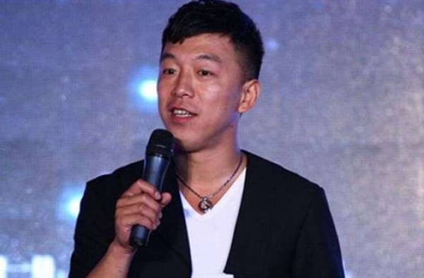黄渤身价现三级跳 仍不敌大叔吴秀波