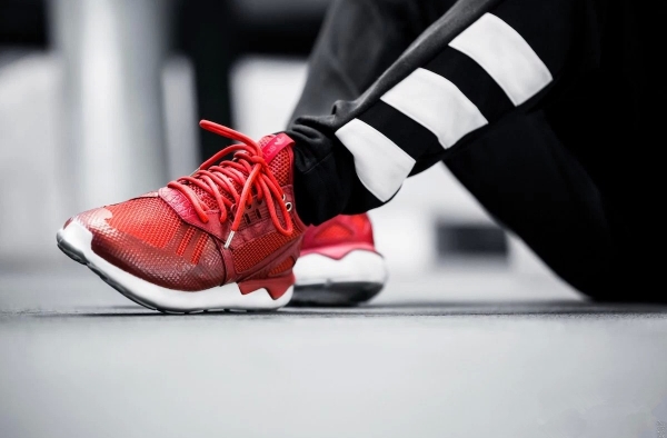 adidas Originals 奢华Tubular纪念系列