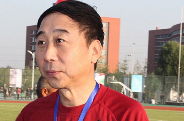 冯巩个人资料近况 央视春晚冯巩白凯南师徒同台