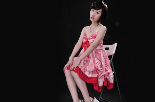 刘美含身高不足153cm 与于小彤相差45cm
