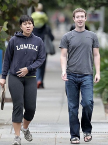 扎克伯格“裸肺”跑过天安门   Facebook真的要来了么