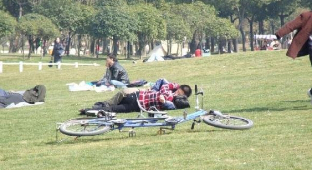 公共场合的亮点，能不能少点