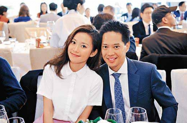 女星杨爱瑾被骂小三7年终扶正 上月与百货少东登记结婚