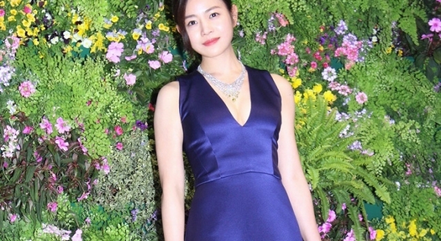 陈妍希梁咏琪出席某晚宴 否认分手恨嫁盼结婚