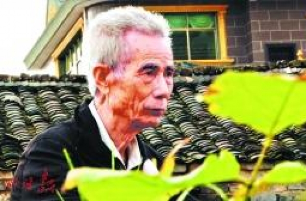 74岁老人被学生污蔑成强奸犯50载 古稀老人今获清白