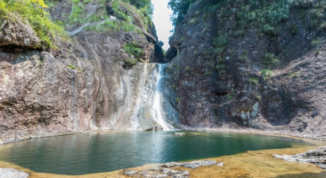 浙江文成铜铃山国家森林公园 观赏壶穴奇观