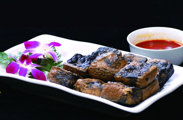 论臭豆腐的营养与功效 谁说臭豆腐是垃圾食品的?