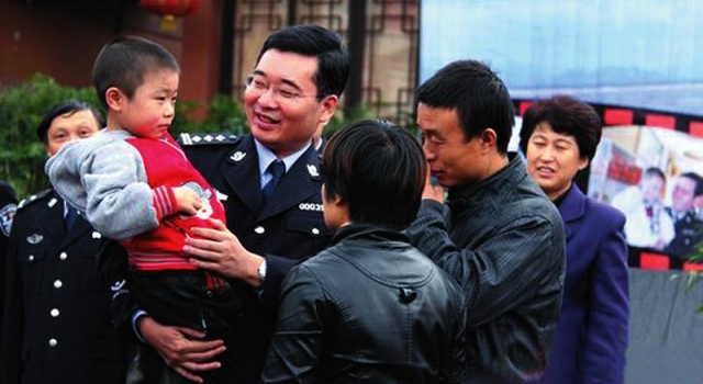 网曝贪官王登记的买官之路 贪官朋友圈牵出案中案