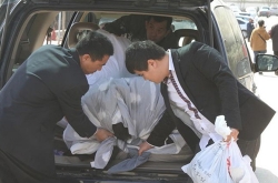 �׾������ֳ���Ƭ��Ѫ�� �׾���ɱ��������̫����!