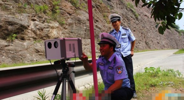 无限速标志下交警流动测速 被罚者纯属借题发挥