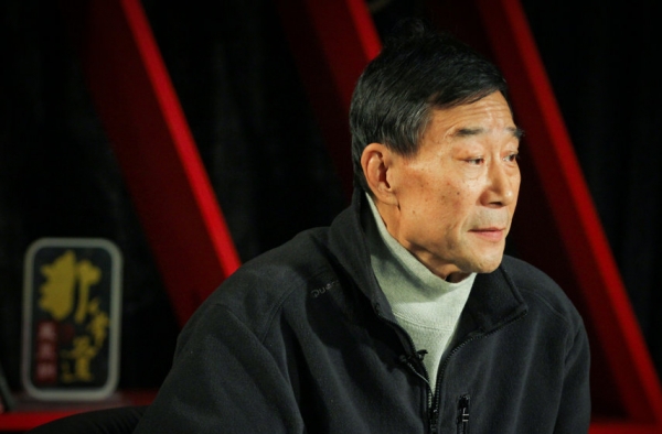 胡歌致敬李雪健 本人回应:演员都知道观众最贵