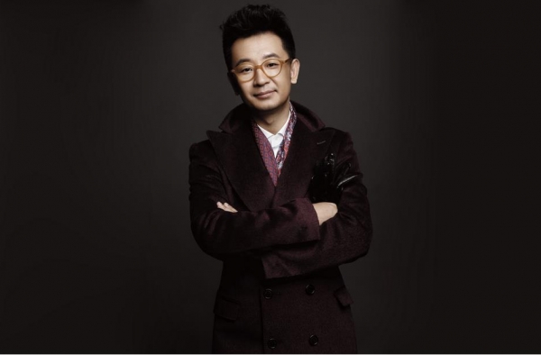 黄海波疑带着儿子和小伙伴玩 不想却有了一个失误
