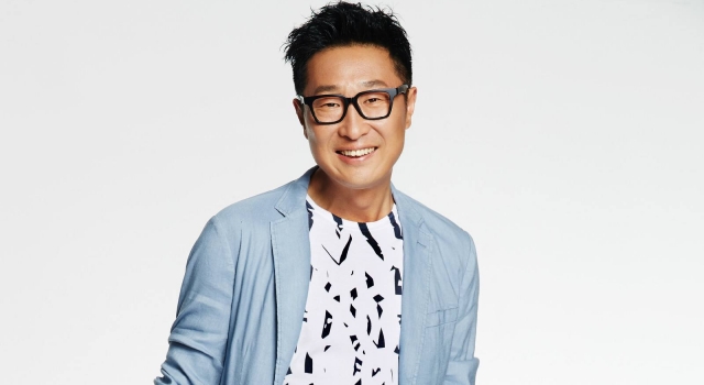 林永健与服务员合影 却让病床上的婆婆坐了起来