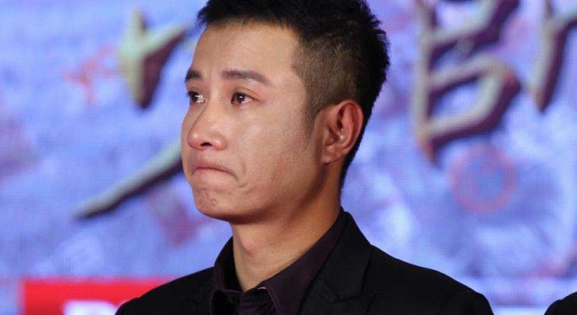 文章被爆私下偷哭 原因竟是...
