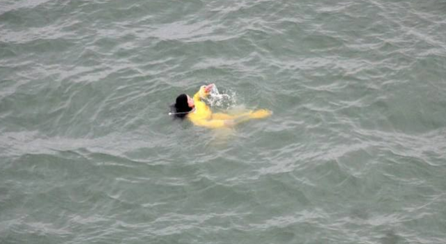 酒后嬉闹女友落水男子见死不救 涉嫌过失致死被刑拘