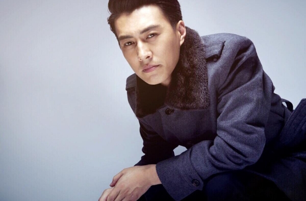 靳东声明与白百合没有开房 靳东为何娶二婚老婆李佳呢
