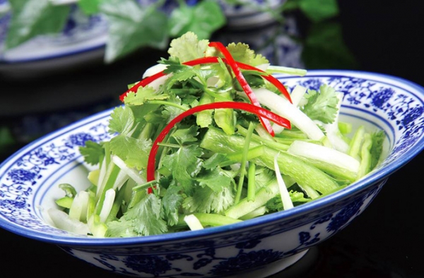 这道菜脆辣开胃 保留了菜品的原有营养，太受欢迎了