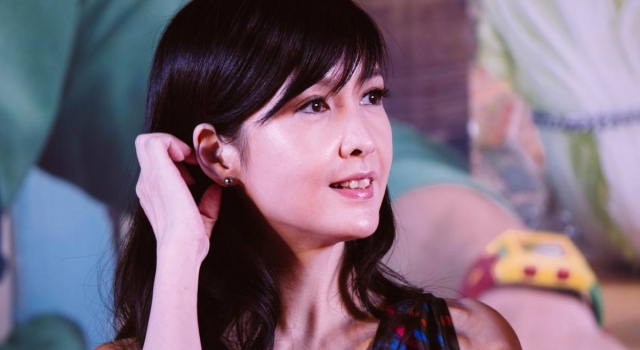 张敏疑公开出柜周慧敏 女神写深情小诗表白